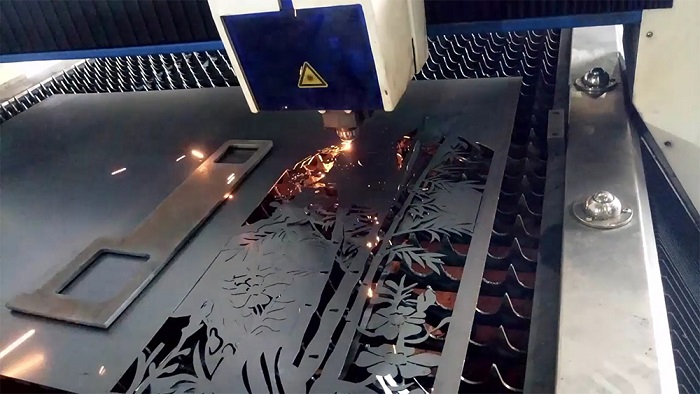 Máy cắt laser CNC hỗ trợ gia công nhanh hơn